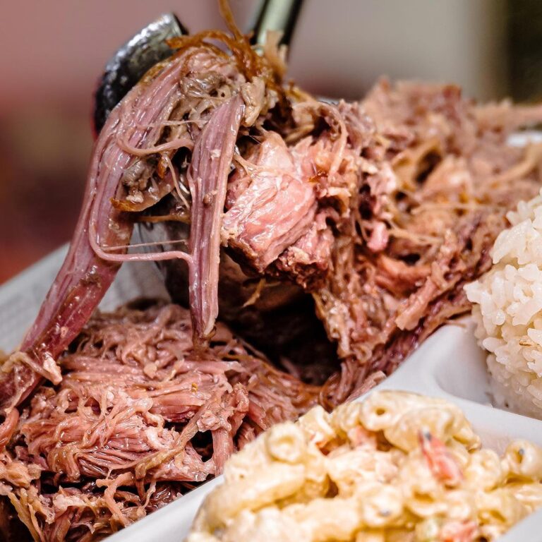 kalua pig street food hawaii